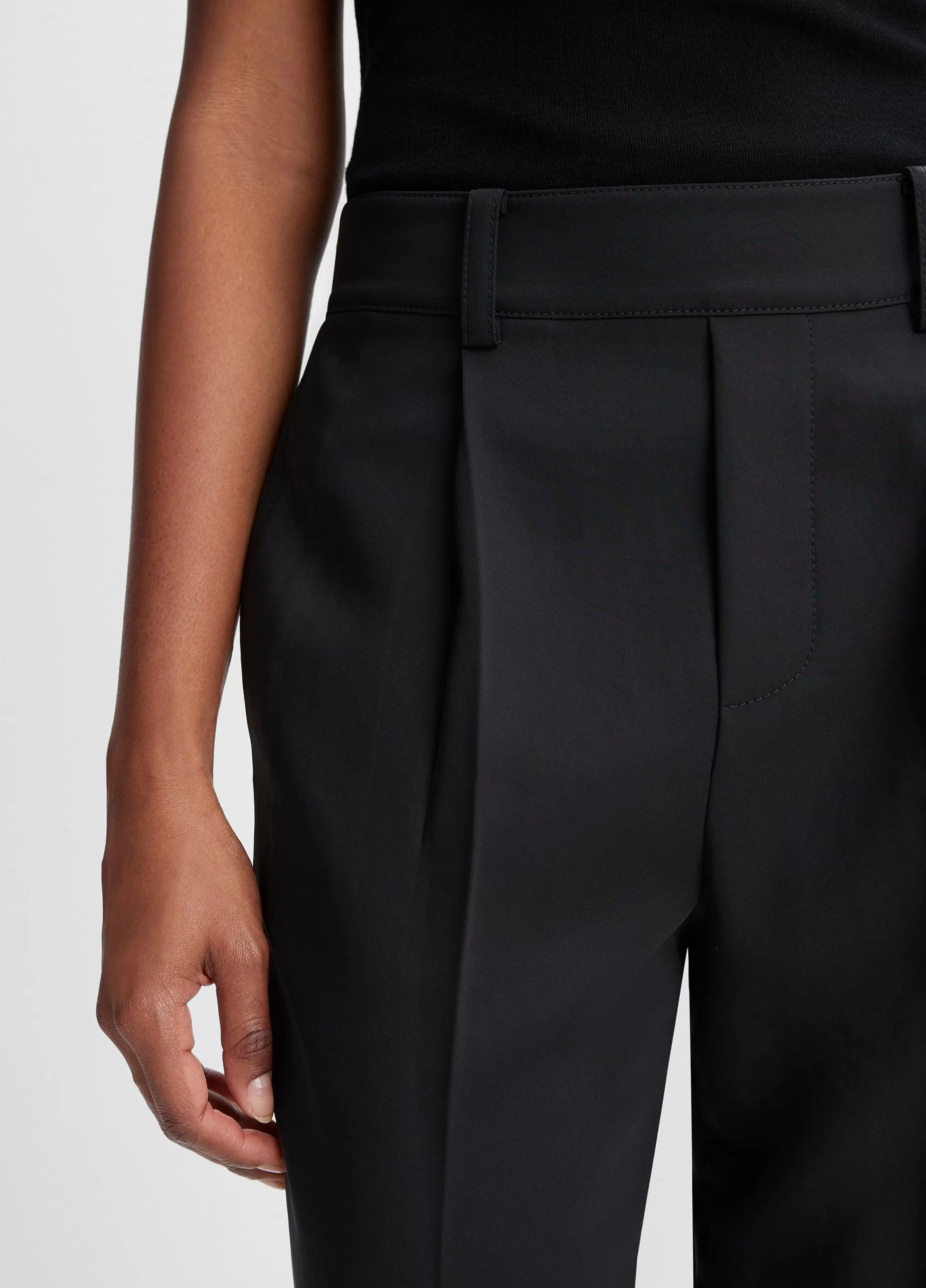 Women Vince Mid-Rise Tapered Pull-On Pant