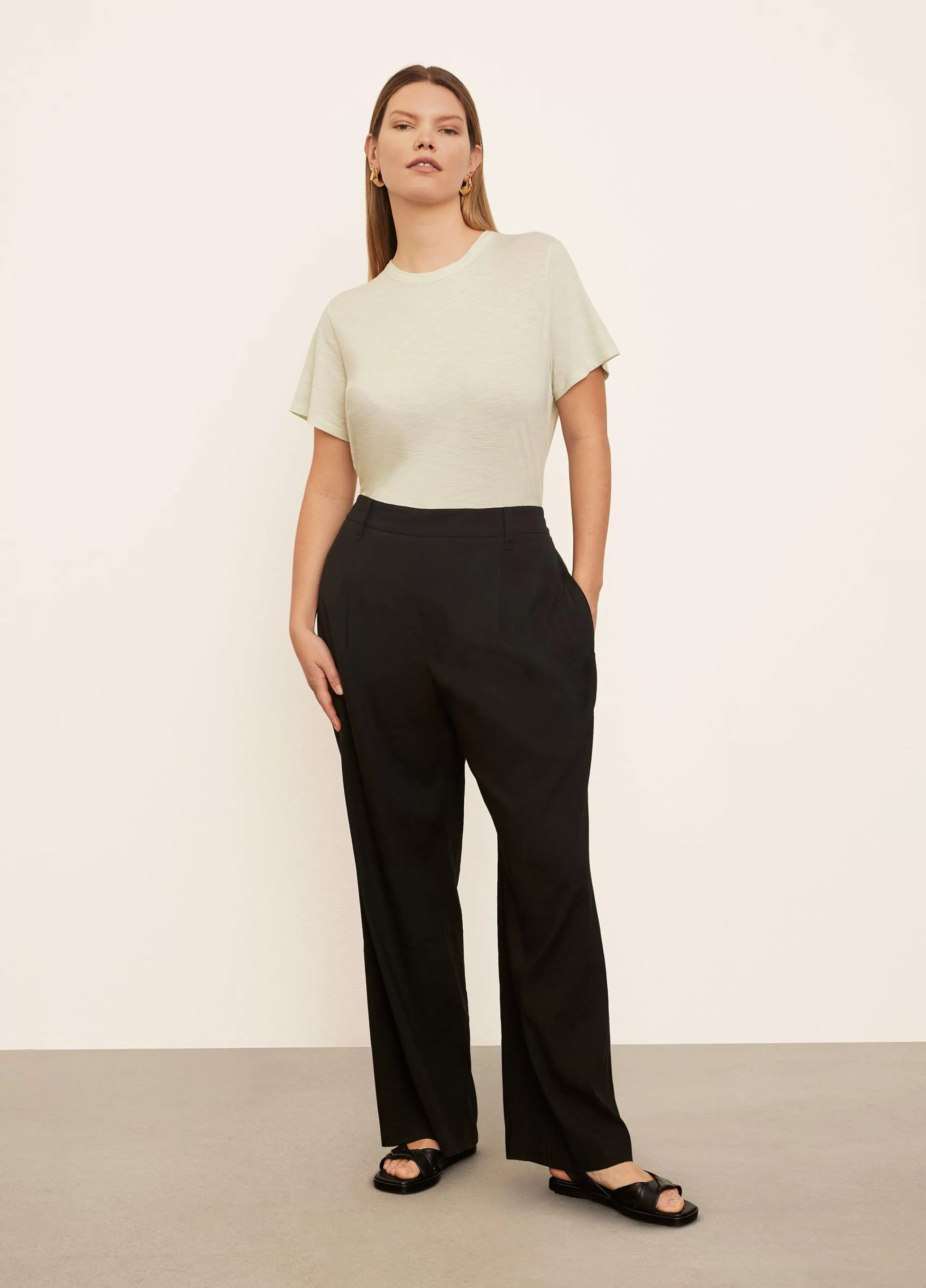 Women Vince Pleat-Front Pull-On Pant